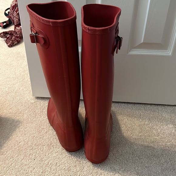 Red Hunter rain boots - Picture 7 of 16